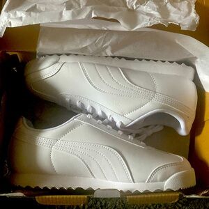 New Puma Roma Basic (PS). Sz.3C. White/gray violet. OG All